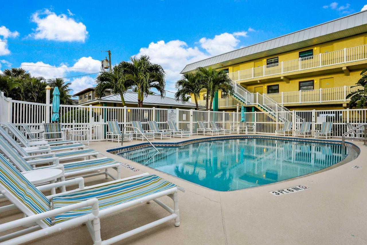 Tucked Away In The Sand Indialantic Exterior photo